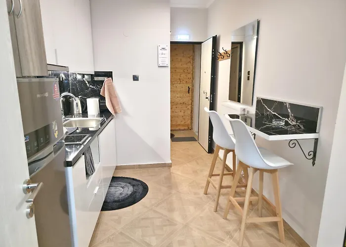 Riana Dlx * Kastoria